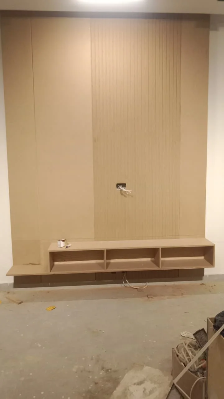 Console with Wall